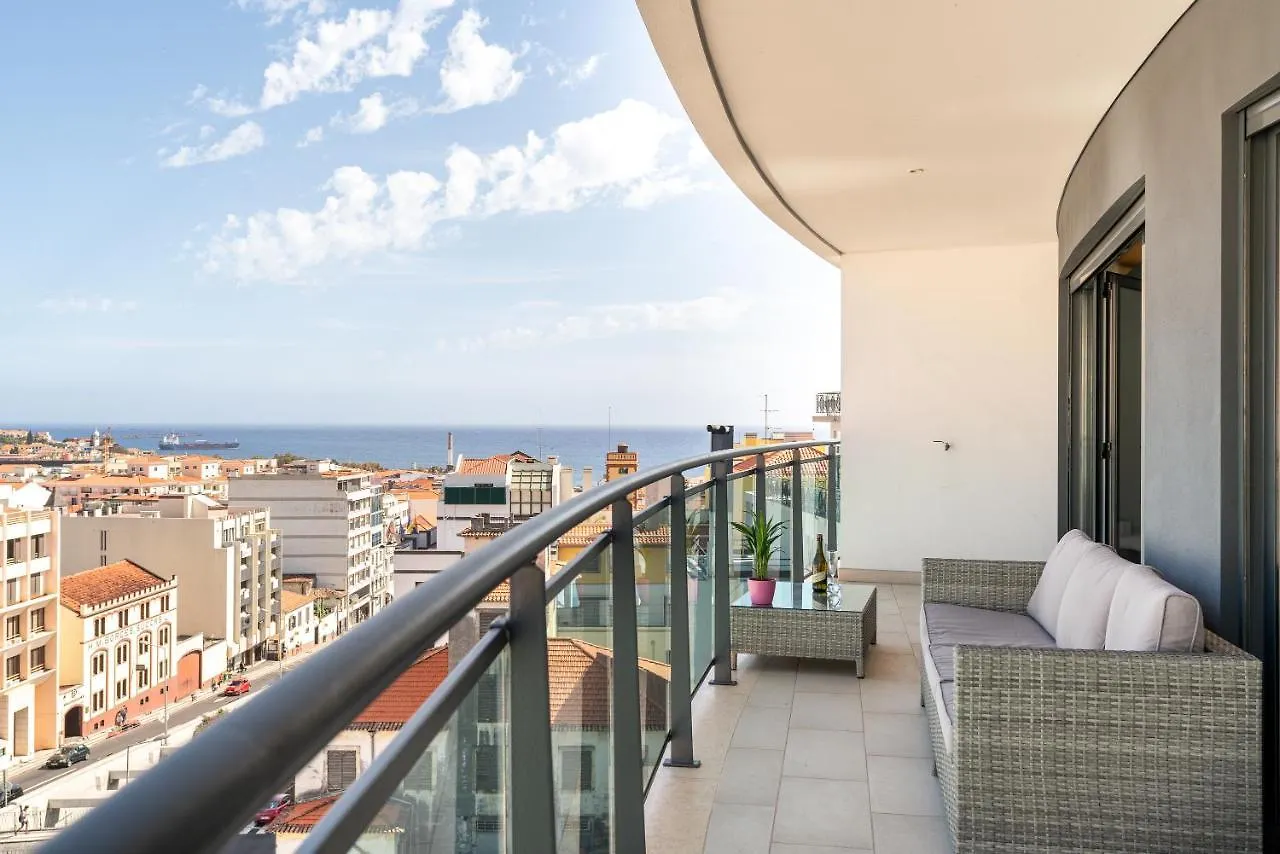 Luxurious Apartment Funchal - Casa Valentina - Rent2U, Lda Portugal