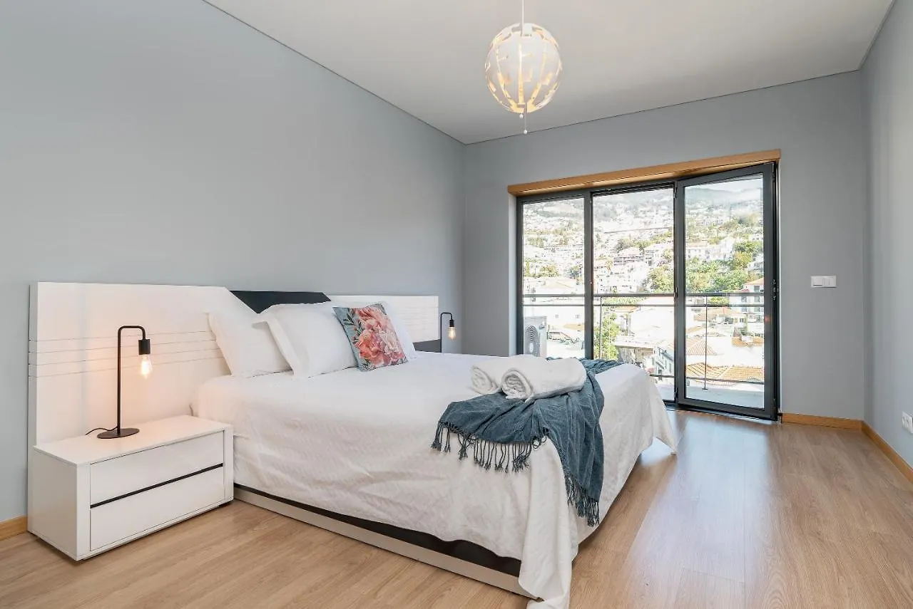 Luxurious Apartment Funchal - Casa Valentina - Rent2U, Lda