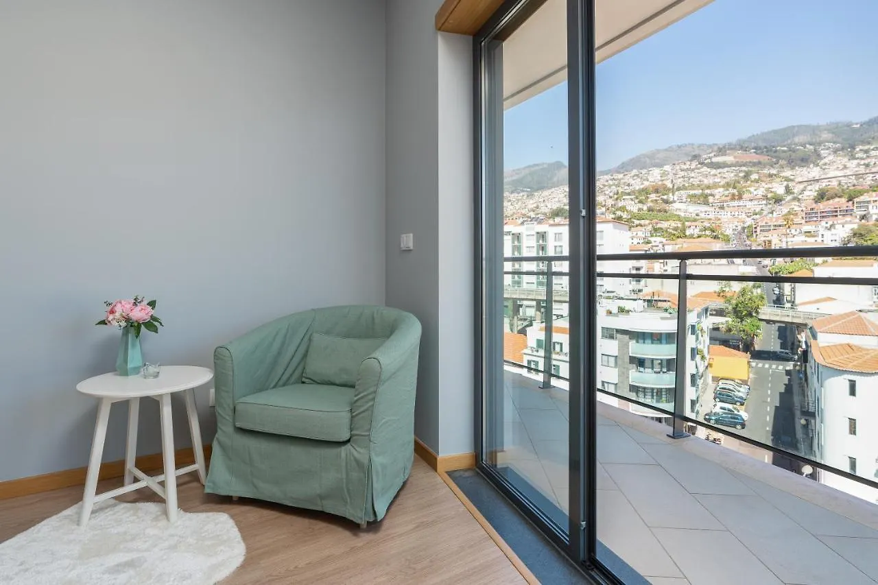 Luxurious Apartment Funchal - Casa Valentina - Rent2U, Lda